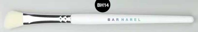 BH14 Angled eyeshadow brush