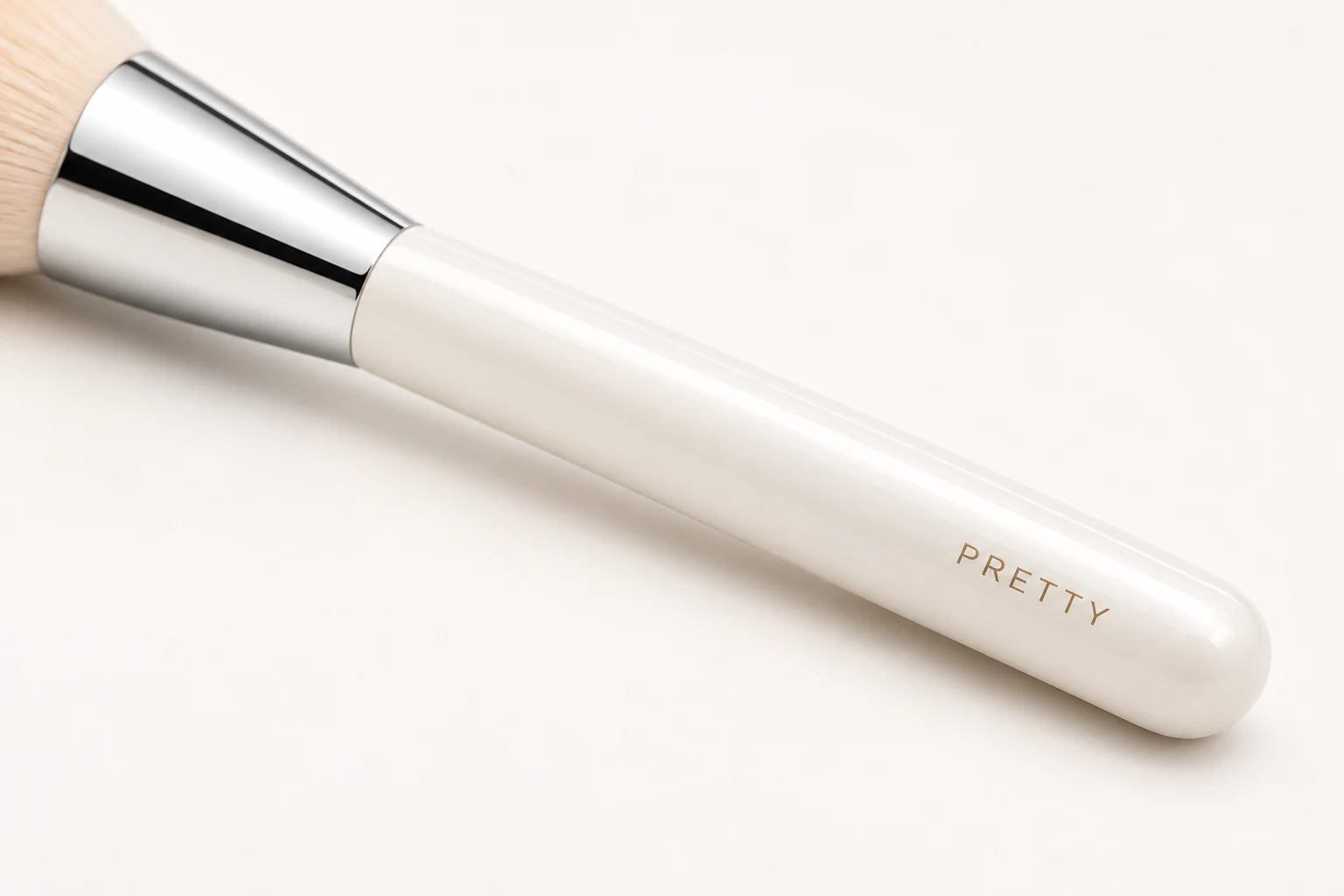 Angled blush brush concept: soft-white handle profile, AI detail visualization