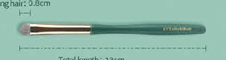 EN-p003-c09: Flat concealer - Green handles, gold-tone ferrules, pale brown/cream brush heads