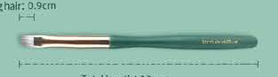 EN-p003-c11: Lip - Green handles, gold-tone ferrules, pale brown/cream brush heads
