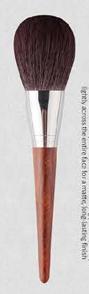 EN-p017-c01: Round powder - Red-brown tapered handles, silver-tone ferrules, dark and white-tipped heads