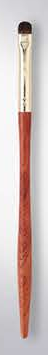 EN-p018-c04: Under-eye detail - Red-brown handles, gold-tone ferrules, brown heads