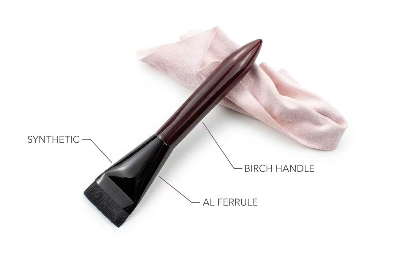 UP010: Wine-brown wide flat face brush