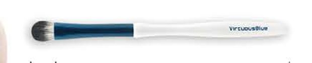 Eyeshadow - White handles, reflective-blue ferrules, dark gray/white heads