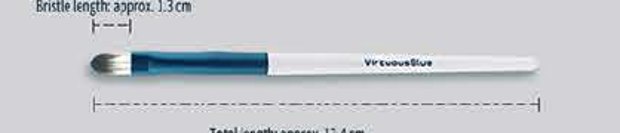 Flat concealer - White handles, reflective-blue ferrules, pale brown heads
