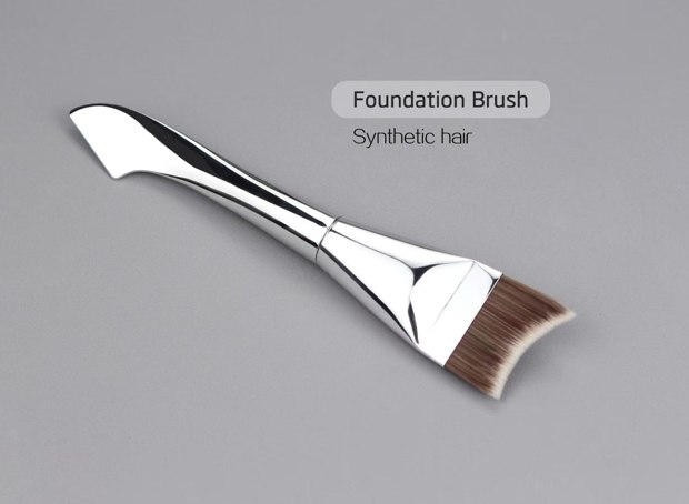 Sculpted silver-tone wide flat brush