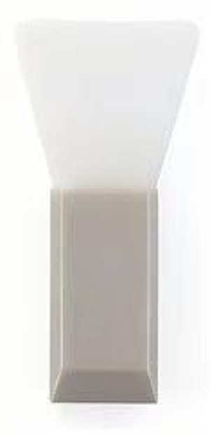 Short translucent wide applicator