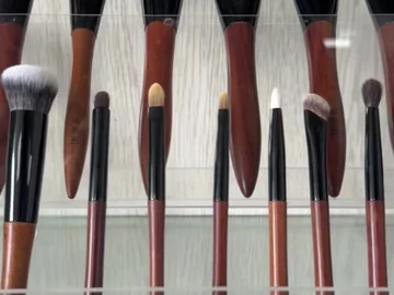 Another angle of the brown-handle sample stand